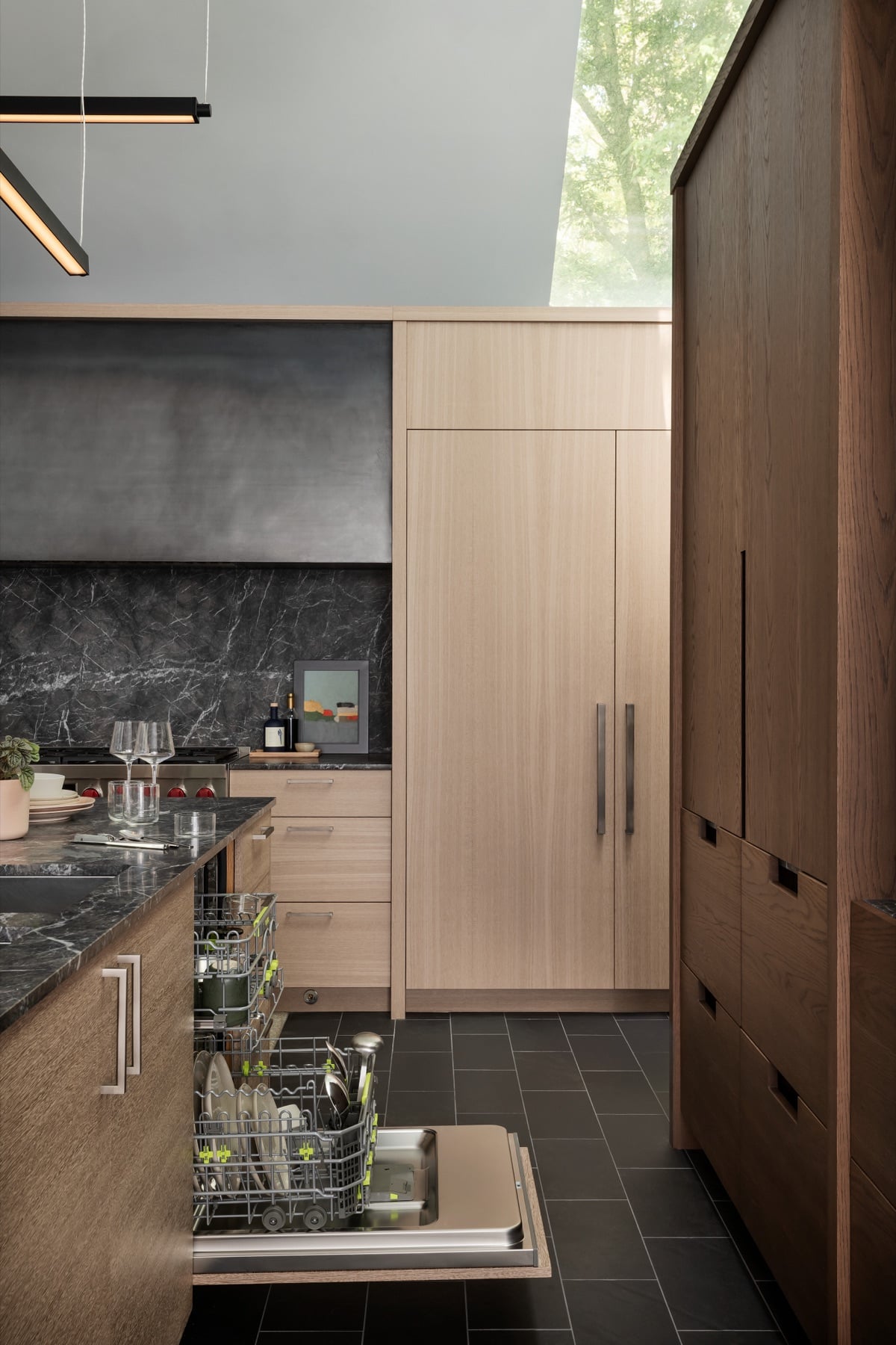 Cocina completa con Sub-Zero, Wolf y Cove integrados panel-ready